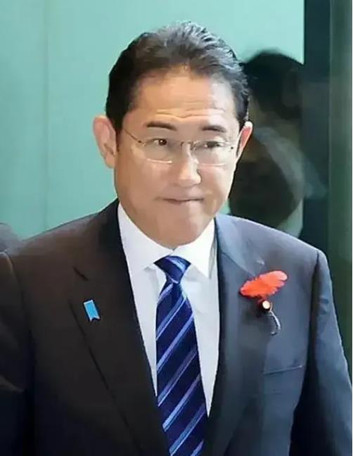 日本这下傻眼了！
日本新日铁筹划很久的收购美国钢铁公司的计划要泡汤了，美国拜登政