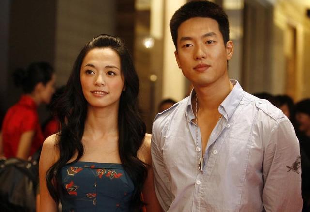 互戴“绿帽”夫妻,婚后各玩各的毫不避讳,曝光后互爆丑闻?(绿色和哪个颜色是互补色)-第7张图片-九妖电影 互戴“绿帽”夫妻,婚后各玩各的毫不避讳,曝光后互爆丑闻?(绿色和哪个颜色是互补色)-第7张图片-九妖电影