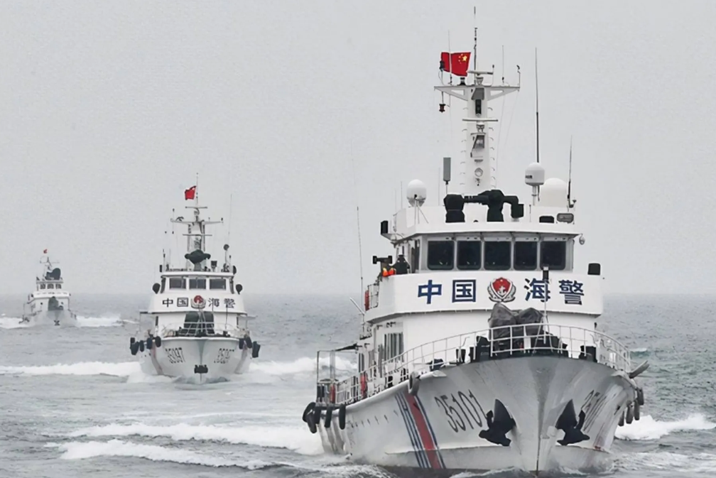 菲律宾怎么也没想到，中国海军和空军战备警巡来了！

1、菲律宾啊，总以为背后有美