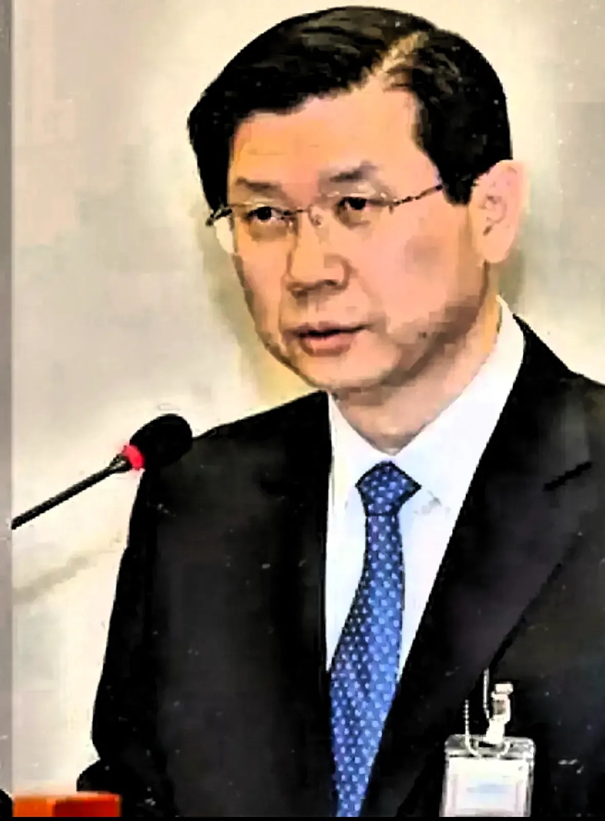 救了尹锡悦的“英雄”   
