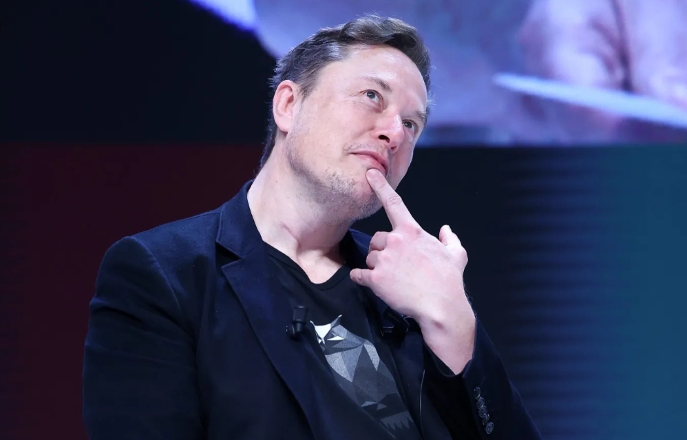 马斯克优化财政支出，一下子就找出来一年浪费9000亿美元，很大一部分钱都被用在世