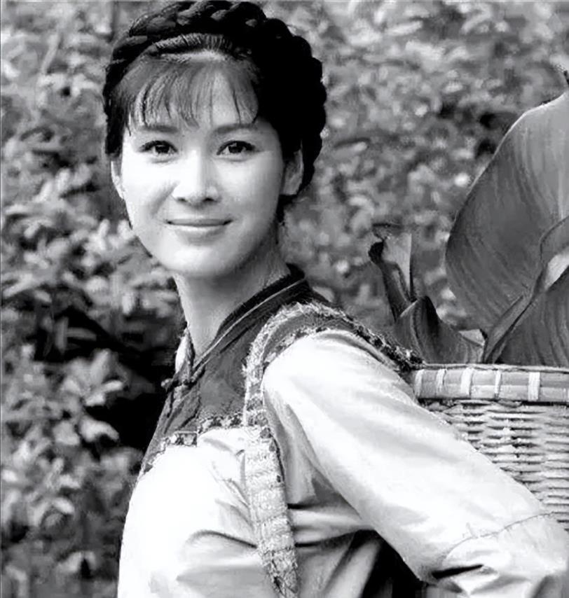 1953年，贵州女土匪程莲珍被俘，但解放军却不知如何处置她，便向毛主席汇报，主席