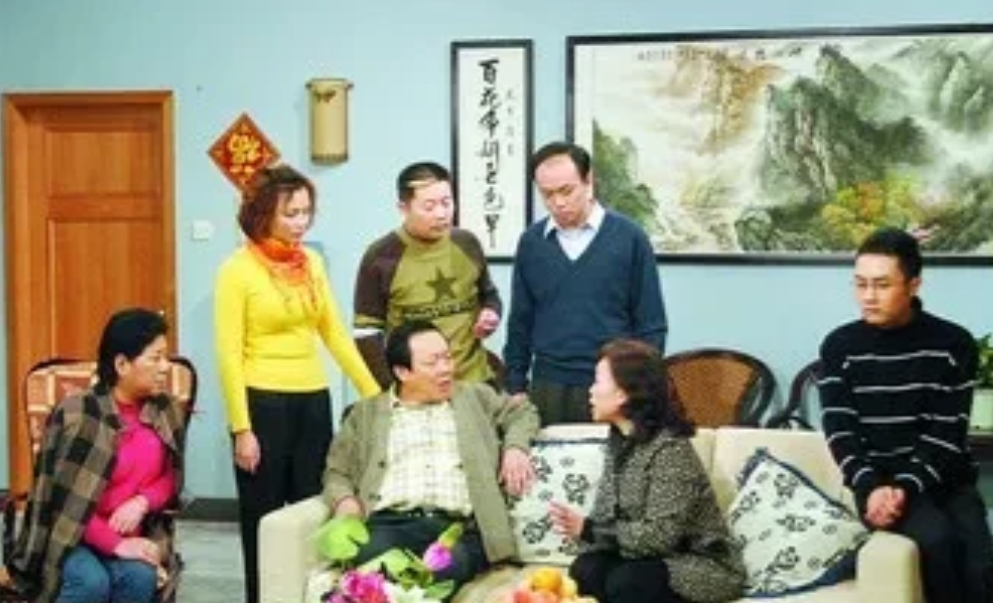 《一家老小向前冲》严爹王永光老师去世，又想起了小时候守在电视机旁，看一家老小的快