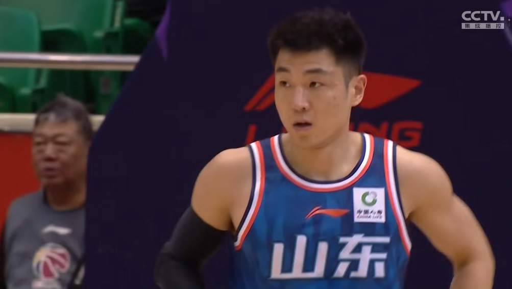 山东男篮在主场成功击败了福建队，这一场胜利虽然值得庆祝，但绝不能让我们沾沾自喜。