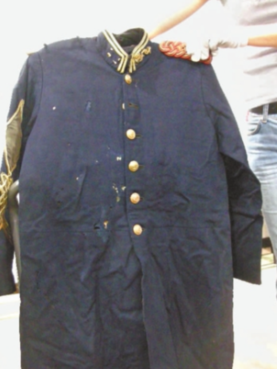 1966年6月，一伙人拿着铁锹来到了武汉华中师范学院校园内，准备挖掘民国大总统黎