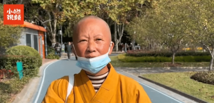 上海，一女子在2019年的时候，看破红尘，将房子卖了588万元，全部捐出，然后到