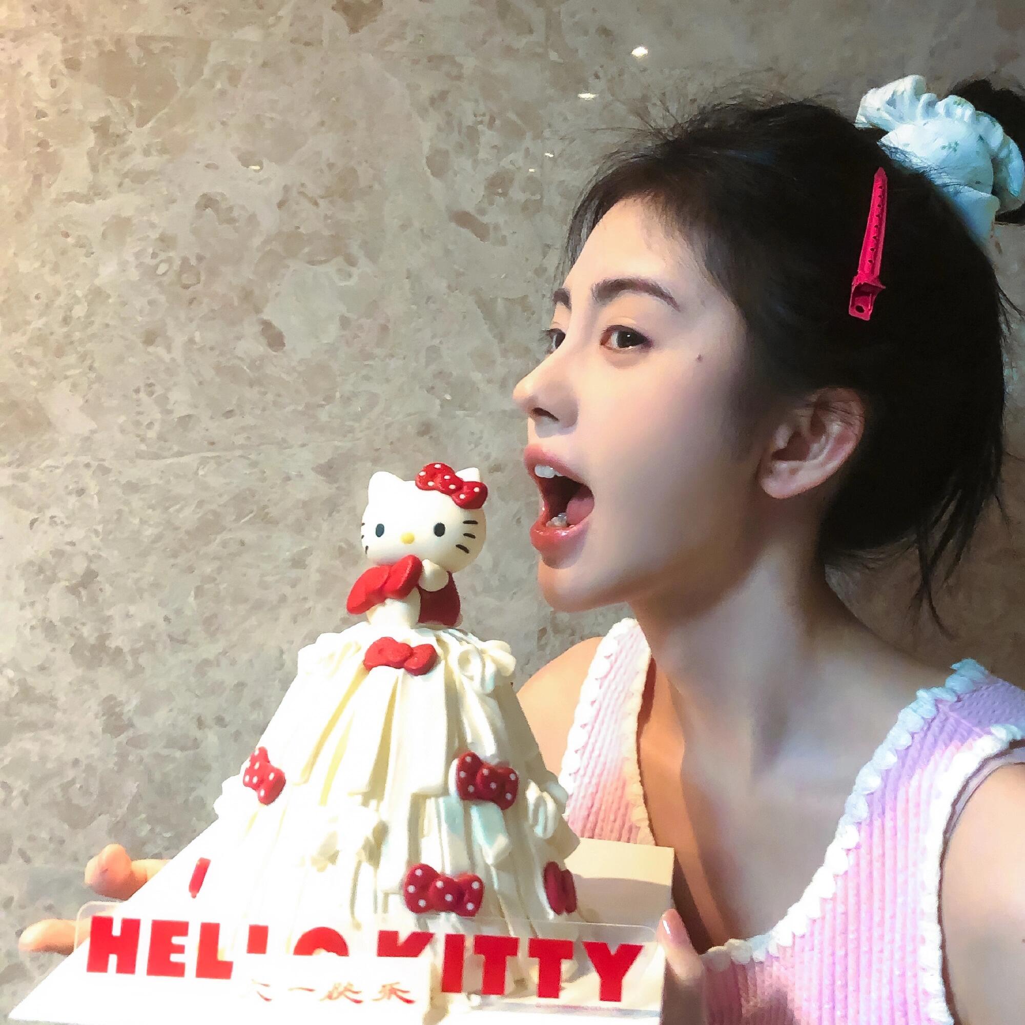 跟着鞠姐做“大女主”