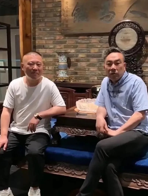 杨议就算对不起再多的人，可他没有对不起郭德纲没有对不起德云社，所以谁都可以说杨议