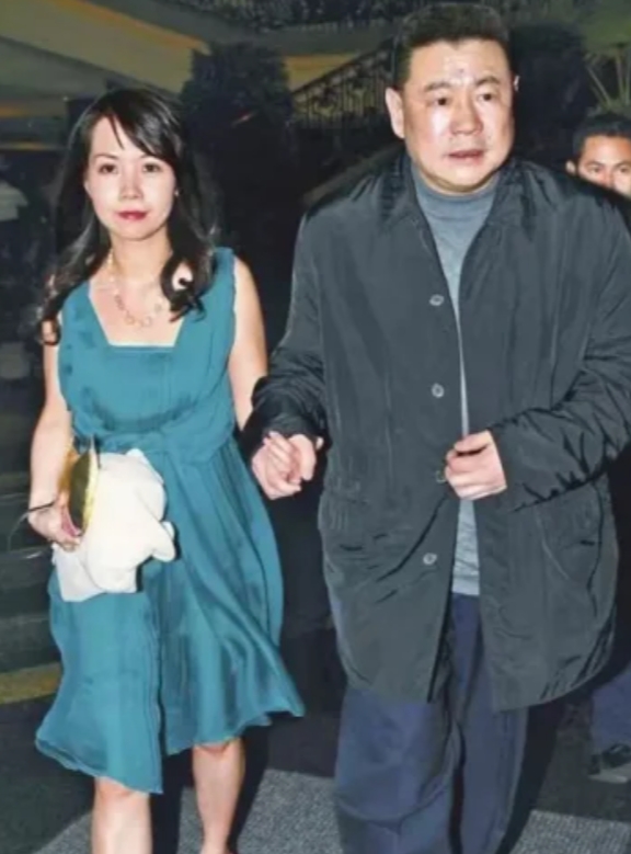 吕丽君：陪伴刘銮雄15年无名无份