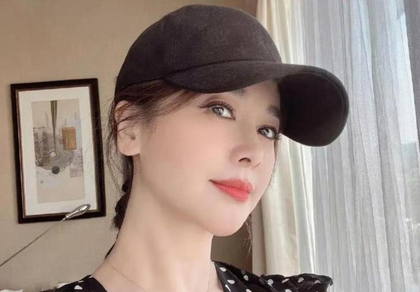 左小青确实年轻了！变漂亮了！但也把自己的气质弄丢了！优雅从容地老去，总比刻意的医