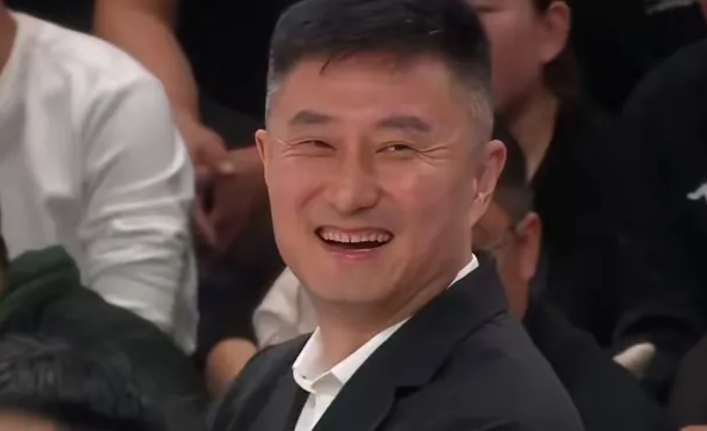 昨晚CBA赛场有三大结果令人想不到！
1 第一个令人想不到的是广东客场VS北控上