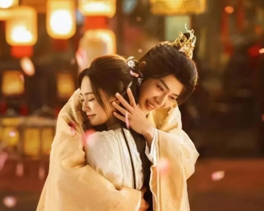 徐海乔是不是上辈子拯救了银河系呀？你瞧他合作的女星，那可都是大美女。刘亦菲超凡脱