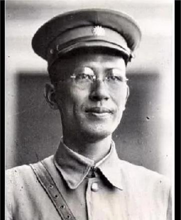 1929年2月末，方振武来见白崇禧，对他说：“你手下六个旅长都不可靠，联合要干掉