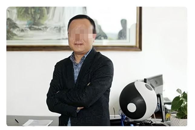 深圳男老板嫖娼染艾：欲望下的悲剧与警示