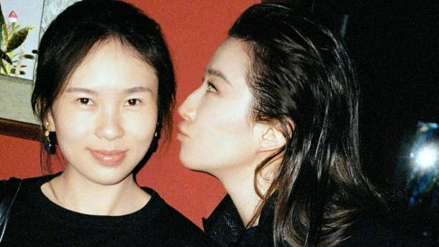 刘亦菲泰国度假大揭秘：随性自在，真我风采尽显无遗!