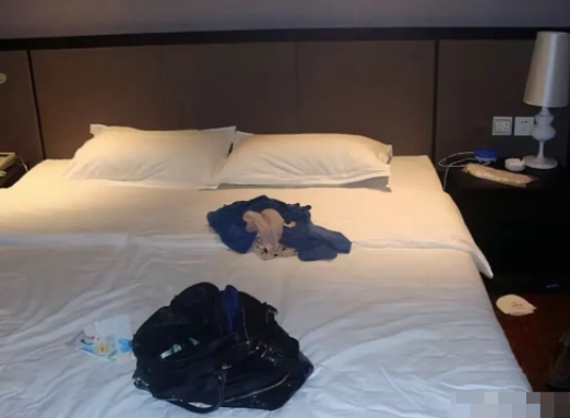 山东，一男子出差时，以2000元价格与失足女发生了关系，岂料，2年后民警突然上门