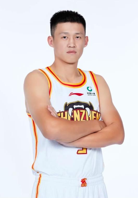 周鹏亲自上场，带领深圳92-76战胜宁波，暴露了5个事实：

第一，周鹏真是深圳