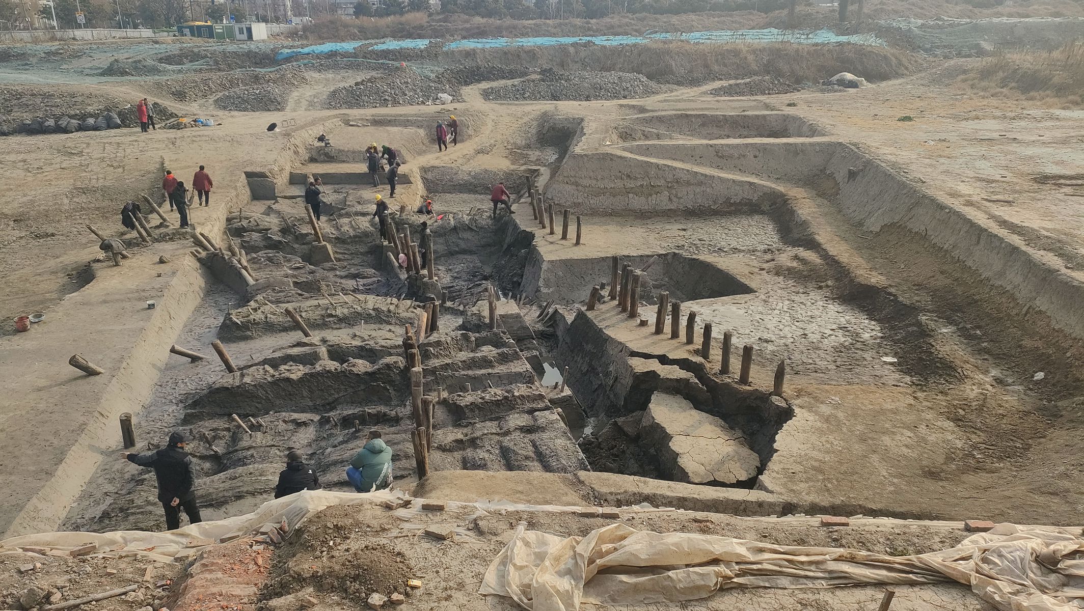 考古工地的疑问