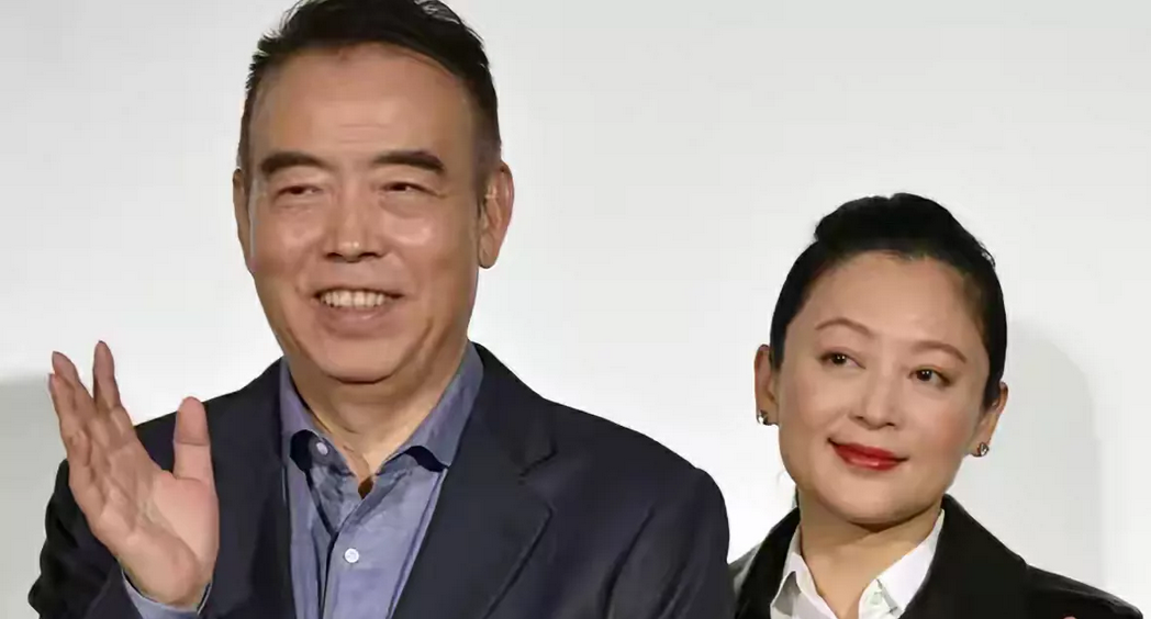 陈凯歌透露，追求陈红的时候，给钱给车给房子都没有打动陈红，令人意外的是，最终打动