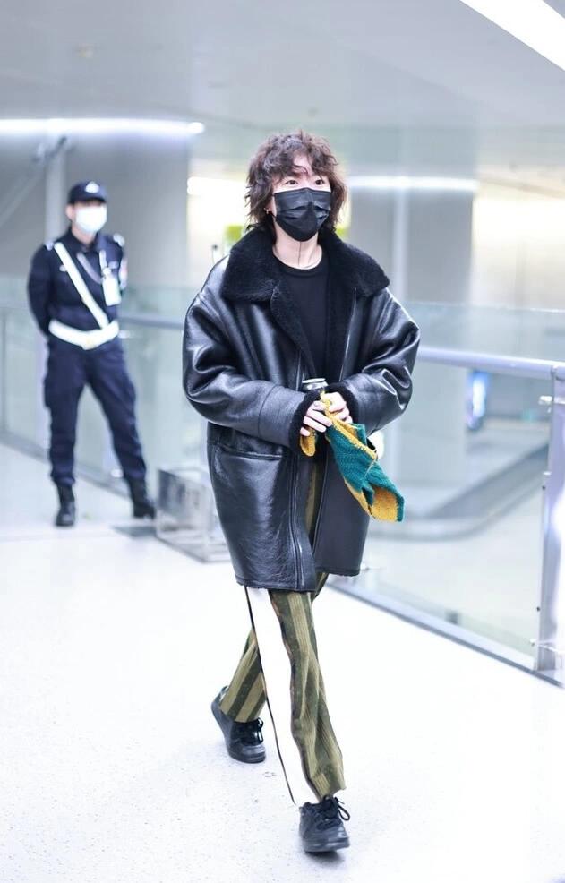 窦靖童这姑娘很潮呀