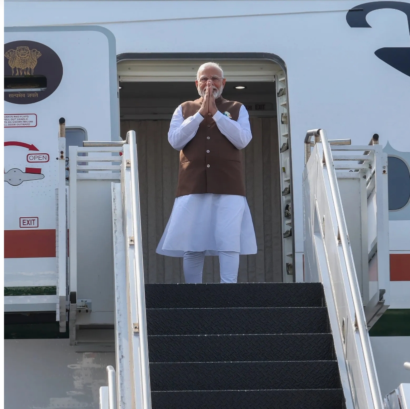 印度总理莫迪9月21日晚发文说：“抵达美国费城。今天的活动将集中讨论四方峰会（美