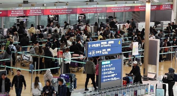 中国对韩国免签首日引发热议，网友评论笑翻全场！


11月8号，中国正式对韩国实