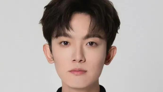 网络热搜：李明德退圈风波，娱乐圈的生存法则？