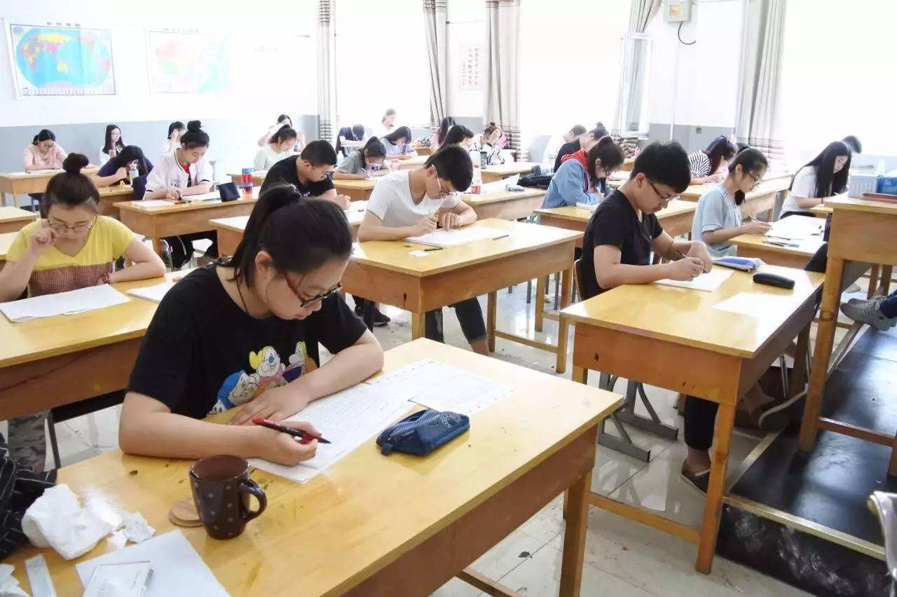 江西2024高考不再区分一本二本
很多人说除了985 211，其他一本二本没区别