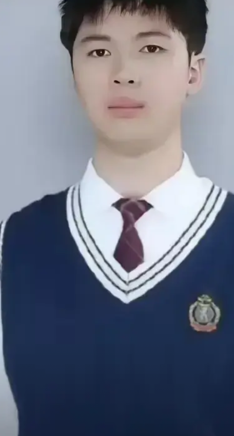 擦亮双眼，远离缅北诈骗陷阱
 
2024年12月，湖南科技大学大三学生刘俊杰，毫
