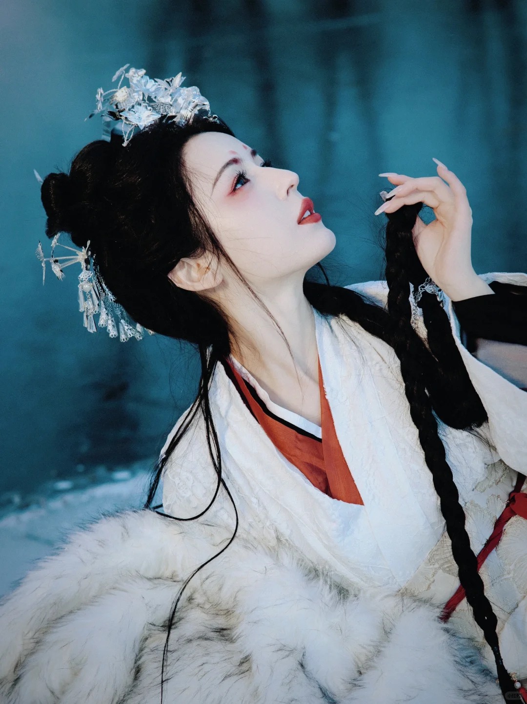 哈妮克孜◎羽衣霓裳🌸刚化成人形的仙鹤