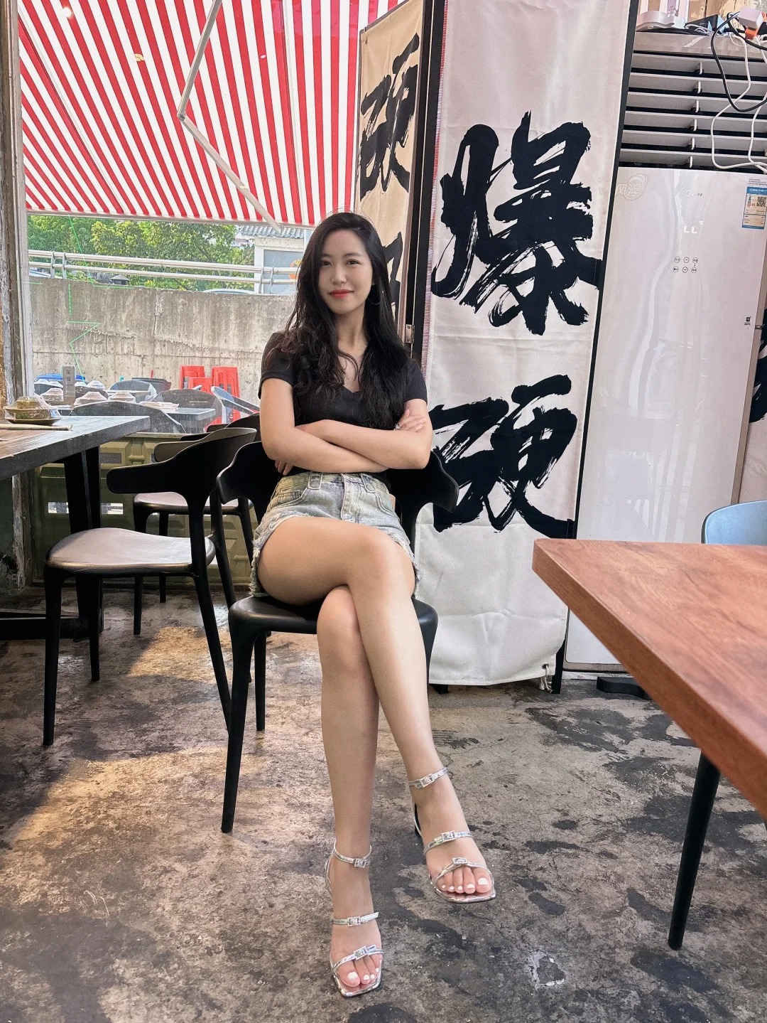 倒要看看有多硬