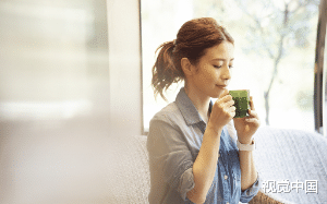 我确诊癌症的那天，我老公与白月光影后被围堵在酒店门前，我的家人在庆祝他们有情人终成眷属……