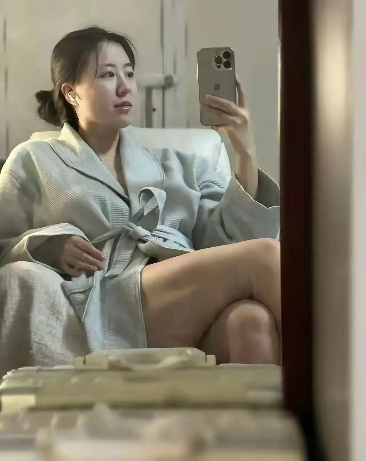 好想找个知己，每月见两三次。一起去个没有熟人的地方，待一天，聊聊平时不能随便说的