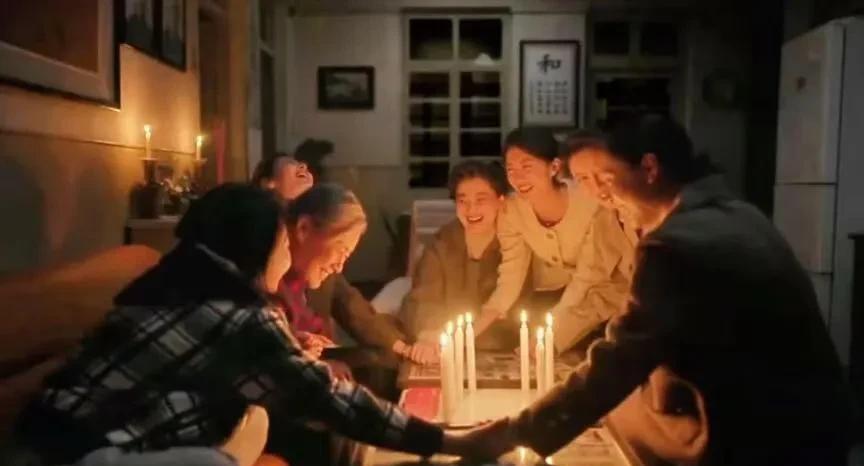 《六姊妹》3大无语：
1.好人没好报。先不说何常胜、奶奶、二女婿这些好的全没了，