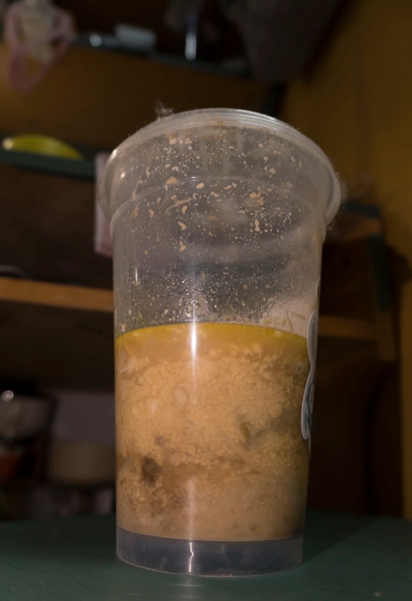 孩子养臭水，我们反对的到底是什么？

归根结底，我们反对的是臭水对公共空间的冒犯