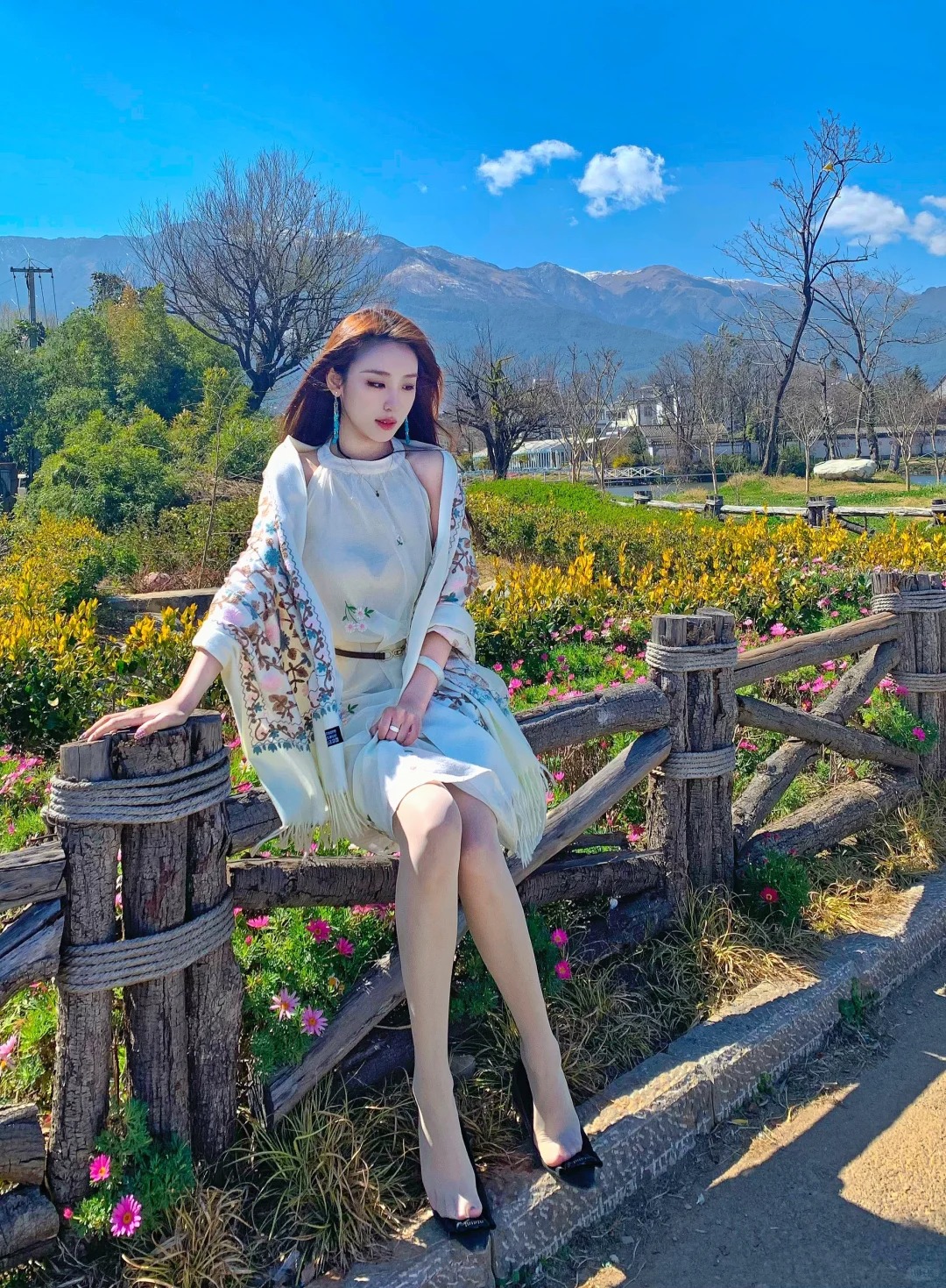 而我想一秒一秒守，还记得初衷不放手
在大理苍山脚下可以看到雪在渐渐融化，大理真是