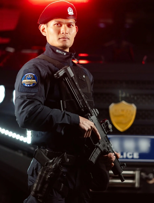 世界特警挑战赛冠军队！
浙江特警全体成员，看得出来平常训练很用功，满脸正气。