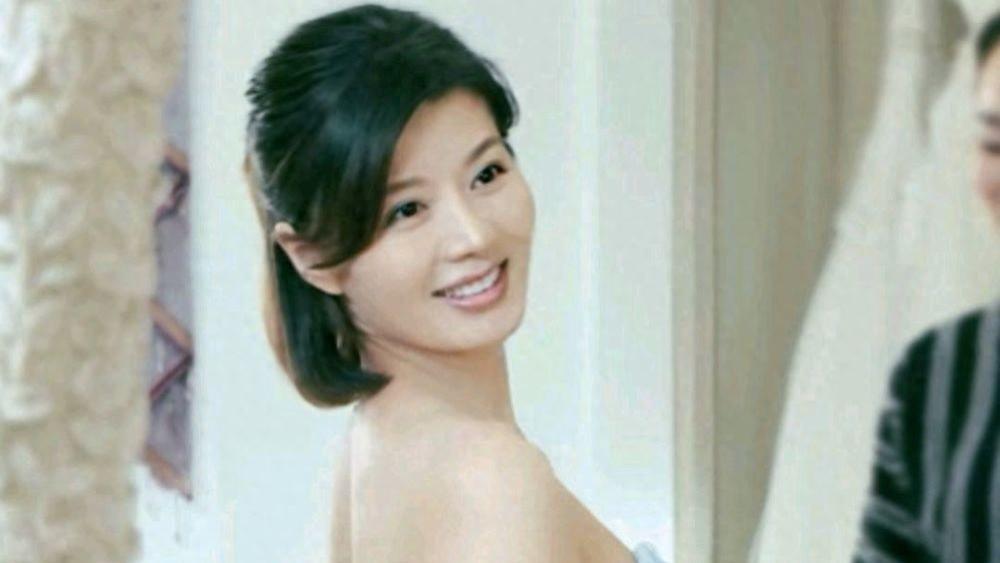 程愫：离婚7年了，不后悔离开傅程鹏，独自带14岁儿子依然幸福