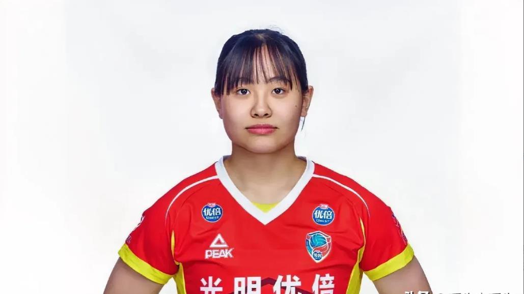 王宝泉这几年就没培养出一个好自由人，昨天的比赛，孟子旋+刘立雯两个，都没比过上海