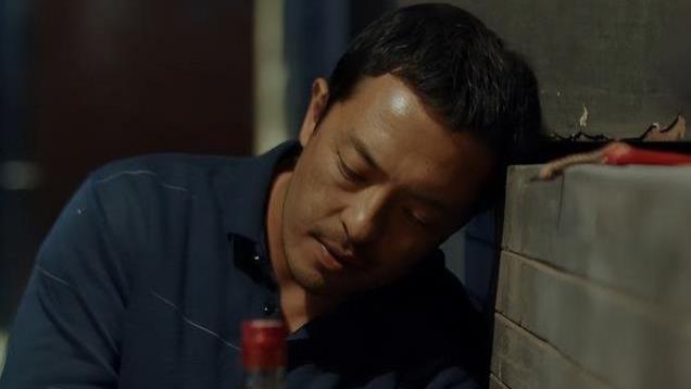 《我是刑警》富大龙的一个吃面镜头，把“假吃演员”羞得无地自容