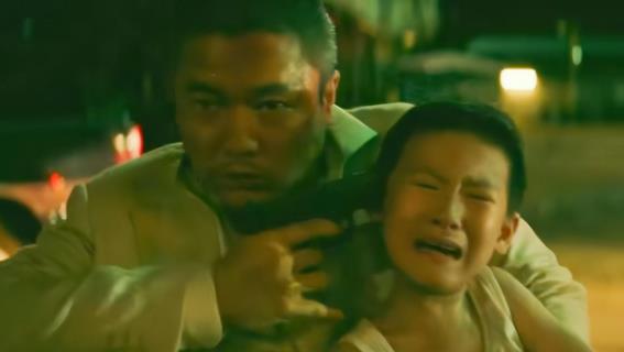 陈思诚凭借“唐探”系列奠定在影坛地位。此次新片上映，票房一路高涨呈井喷态势。影片