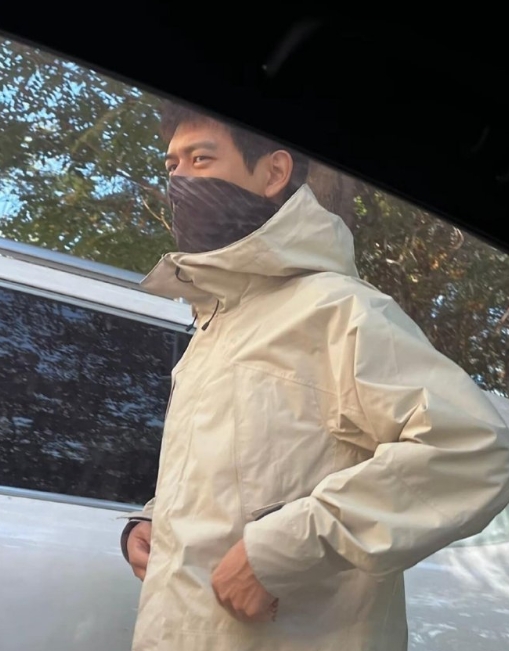 网友新疆偶遇李现旅游