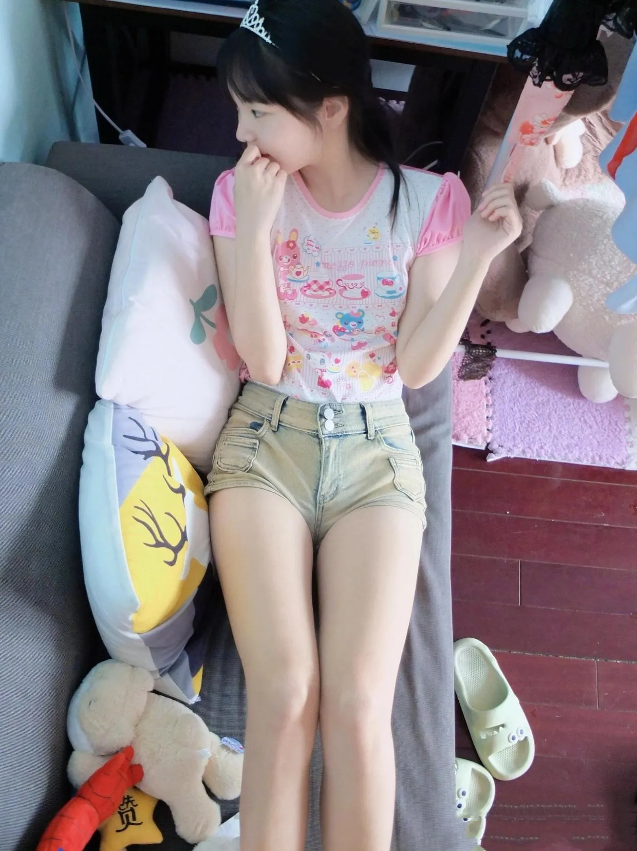 18岁的小姐姐