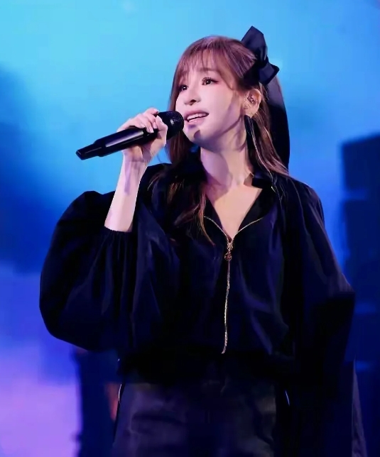 王心凌：音乐与表演界的璀璨明星