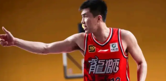 郭艾伦看到了吧，在龙狮拿40分依然惜败北控，这在辽宁不常见，郭艾伦虽然拥有无限开