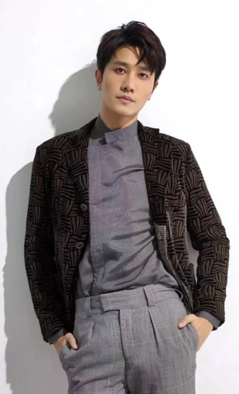 彭冠英：荧屏之外的真实人生