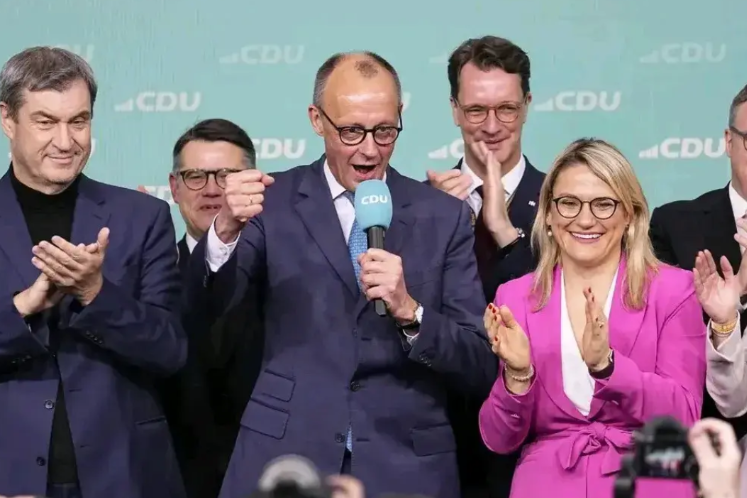 德国联盟党获胜，欧洲将更混乱！
据德国媒体报道，宣称赢得选举的默茨宣称，会尽快组