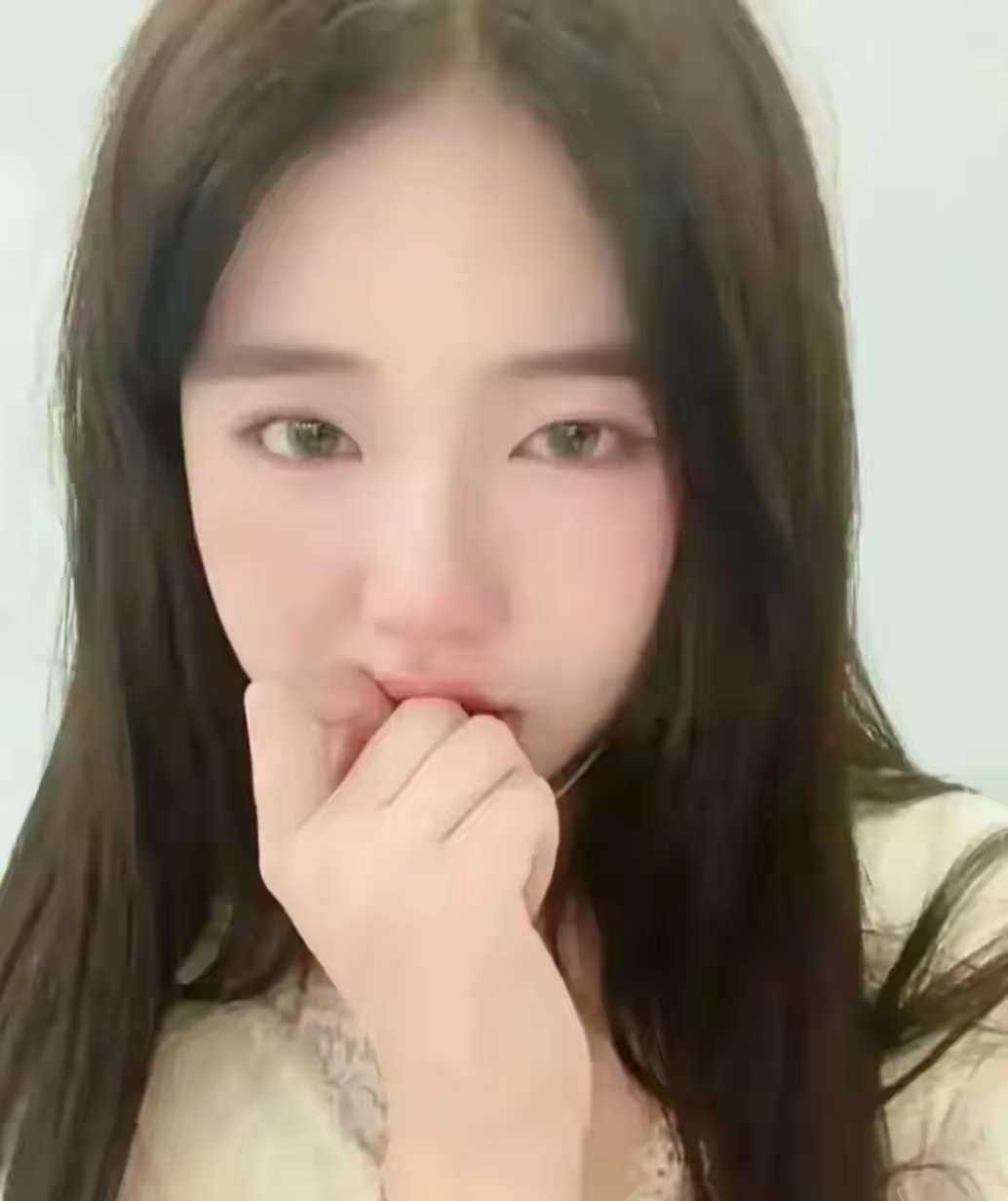 当我和女同事出差时，我开玩笑说：“我们为什么不晚上开个房间呢？剩下的钱我们平均分
