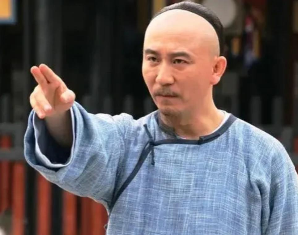 郑板桥斗文赢公子，机智对联传佳话，仕途坎坷终闪光