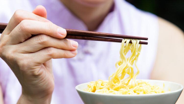 吃米和吃面到底哪个更容易胖？西北地区10万人研究，得出结论！